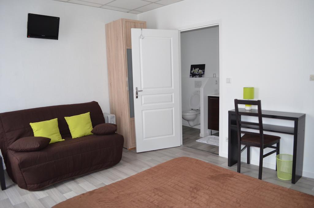 Hotel De La Croix De Malte Cherbourg-en-Cotentin Habitación foto