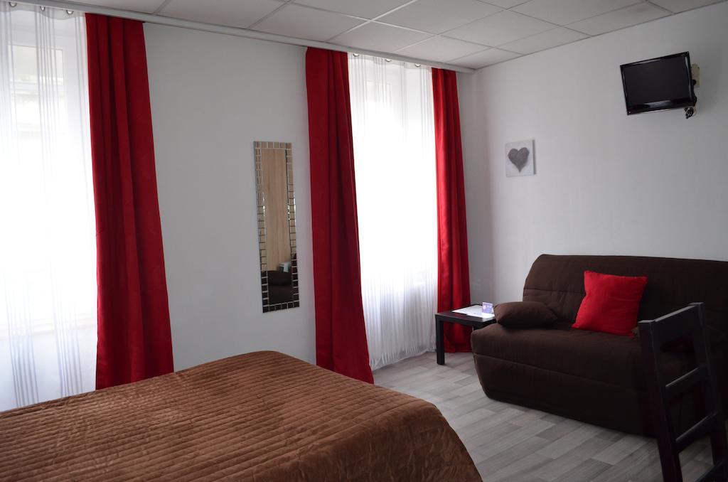 Hotel De La Croix De Malte Cherbourg-en-Cotentin Habitación foto